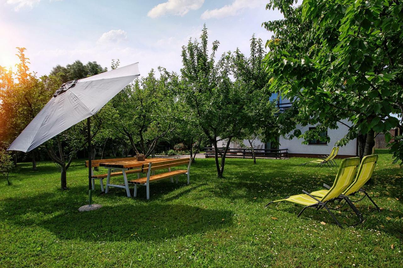 Lagom Apartments Dreznik Grad Exterior photo